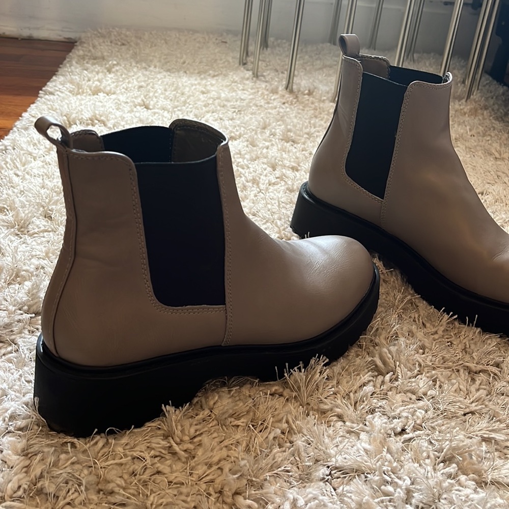 Boots - Picture 2 of 3